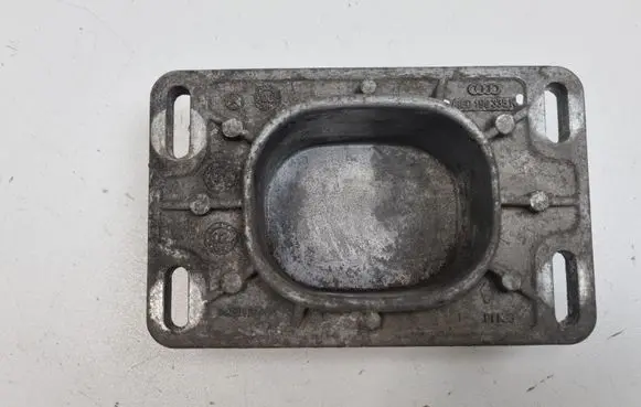 Audi A4 S4 B6 8E 8H Engine mounting bracket 8E0199335 8E0199335K
