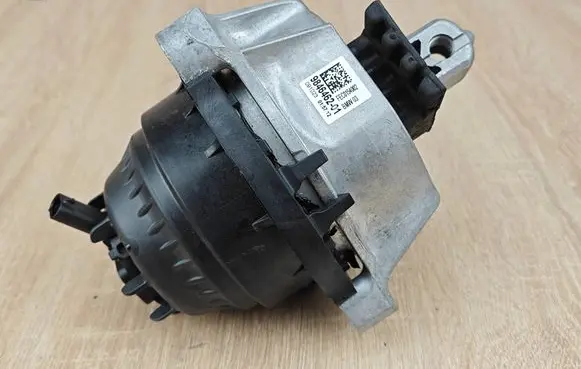 BMW X6 G06 Engine mount vacuum valve 9846462
