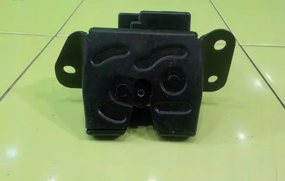 Hyundai Santa Fe Tailgate exterior lock 
