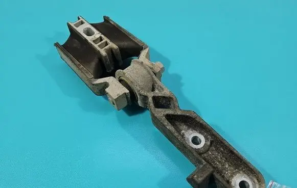 Volvo S90, V90 Gearbox mounting bracket 31359890 IMPRK1556386
