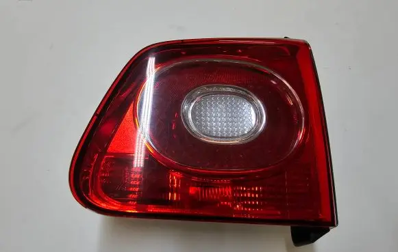 Volkswagen Tiguan Tailgate rear/tail lights 5N0945094B