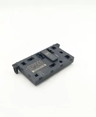 Mercedes-Benz Vito Viano W639 Door control unit/module 6399003200 ZGS001 00006169