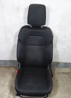 Suzuki Swift III Front driver seat 