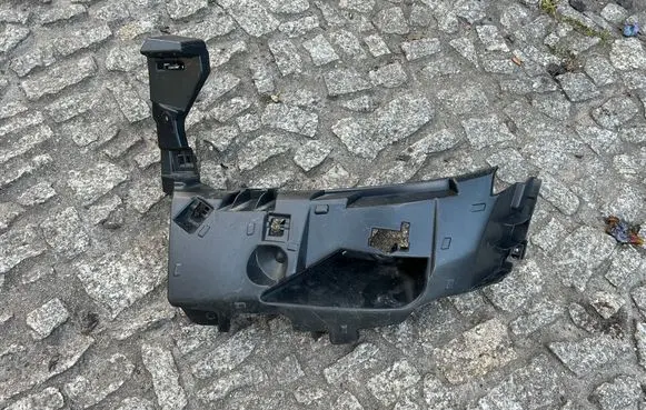 Toyota Proace Front bumper mounting bracket 9811848477