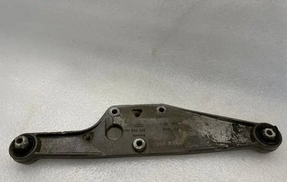 Audi A4 S4 B5 8D Rear differential/diff mount bracket 8d0599285