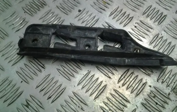 Fender mounting bracket