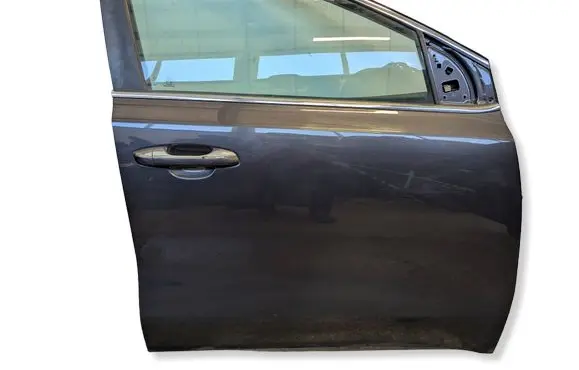 KIA Sportage Front door 