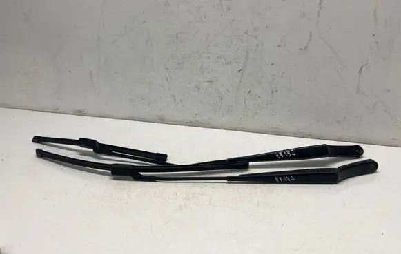 Volkswagen Touran II Front wiper blade arm 2K1955409B 2K1955410B