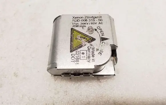 Headlight ballast module Xenon
