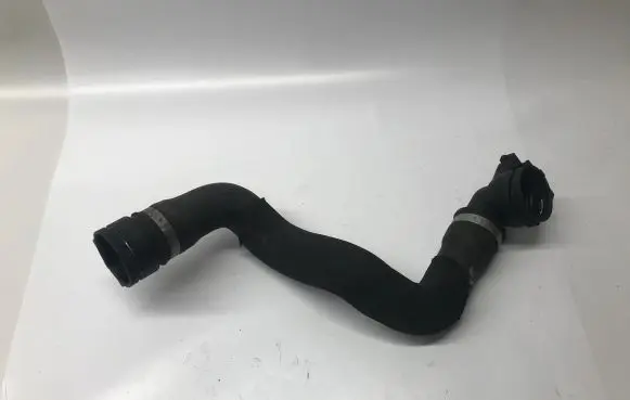 BMW Z4 E85 E86 Engine coolant pipe/hose 7535591