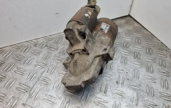 Mazda 6 Starter motor M000T90981 L813