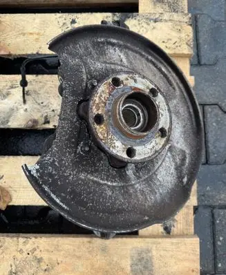 Volvo S90, V90 Rear wheel hub spindle/knuckle 31658529