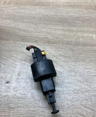 Opel Astra G Brake pedal sensor switch 09132299 09175172 09175185