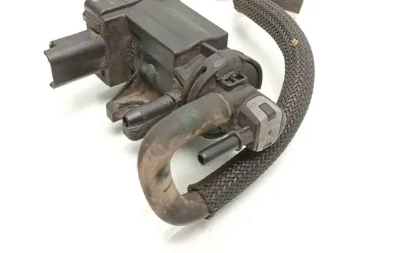 Citroen Dispatch II Turbo solenoid valve 9811643880