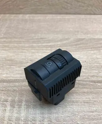 Volkswagen Polo IV 9N3 Headlight level height control switch 6Q0941333B