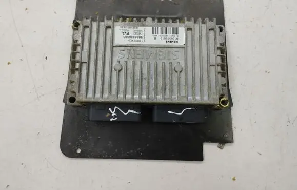 Peugeot 206 Engine control unit/module 9636336980 1209263000