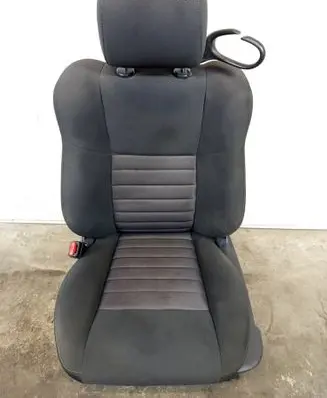 Dodge Challenger Front driver seat 