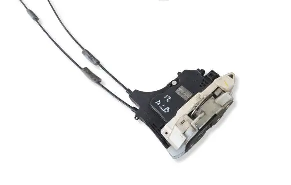 Mitsubishi L200 Rear door lock 5745A094