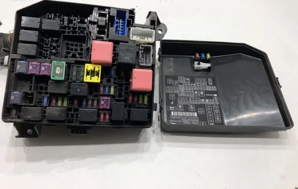 Mitsubishi Outlander Fuse box set 