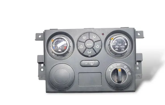 Suzuki Grand Vitara II Climate control unit 3951064J0 CJB502A001AH