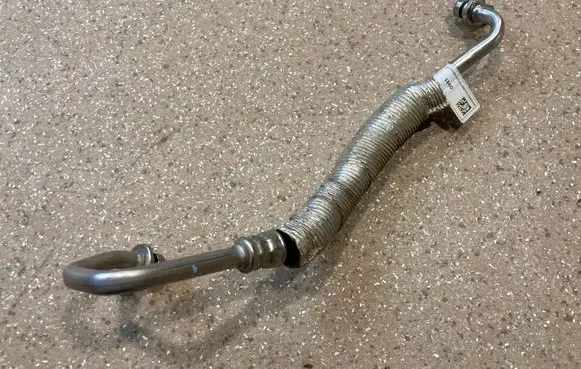 BMW 1 F40 Turbo turbocharger oiling pipe/hose 8629962