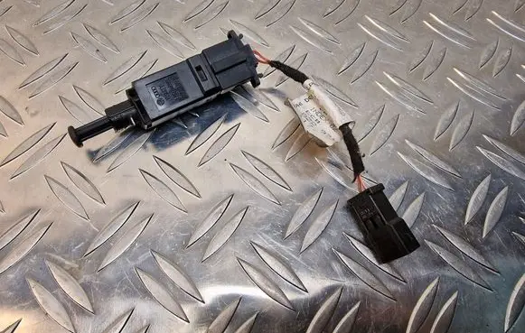 Clutch pedal sensor