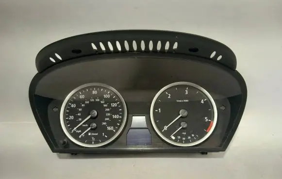 BMW 5 E60 E61 Speedometer (instrument cluster) 110080213 62116983154