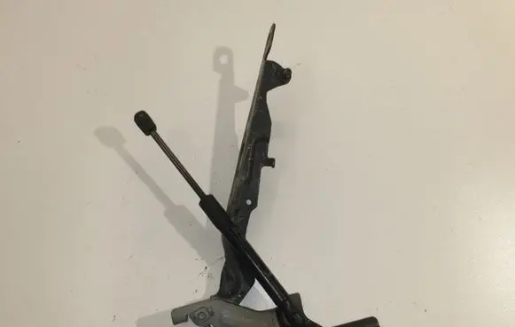 Volvo S60 Engine bonnet/hood hinges 30799179