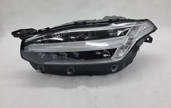Volvo XC90 Headlight/headlamp SPEED32228302 32228302