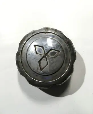 Mitsubishi Pajero Sport I Original wheel cap MB816581
