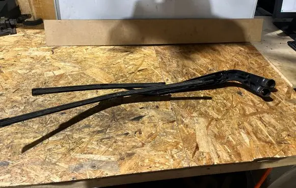 Nissan Navara D23 Headlight wiper blade set H70H620