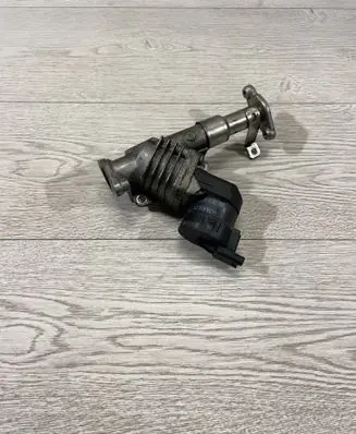 BMW 3 E90 E91 EGR valve 7563241 195918056