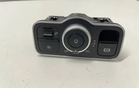 Mercedes-Benz GLA H247 Light switch A2479052902