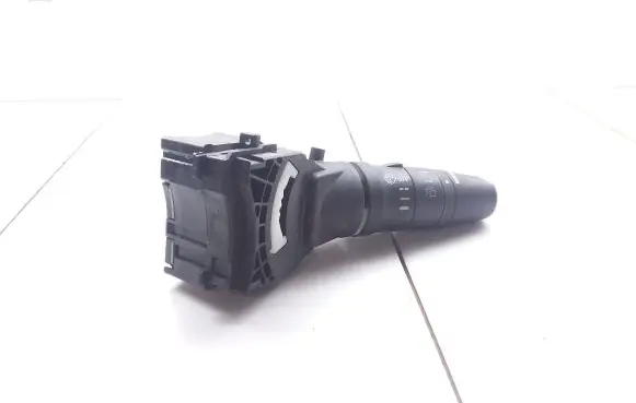 Nissan X-Trail T30 Wiper control stalk 252608H905