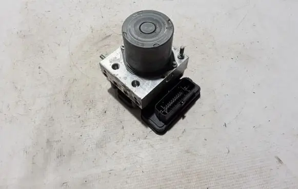 Renault Captur II ABS Pump 476609038R