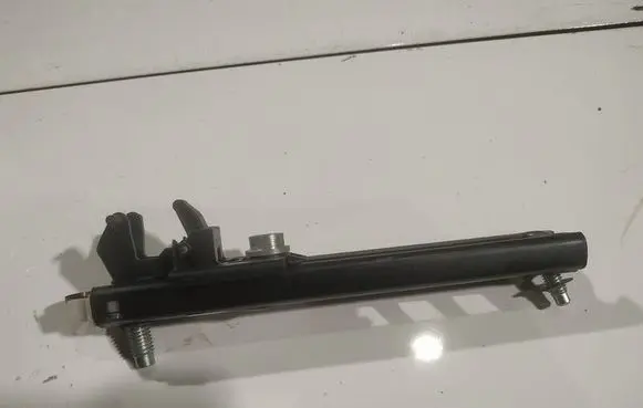 Opel Zafira B Seat belt adjustment rail 13193568