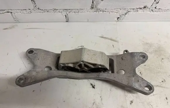 Ford Mustang VII Gearbox mounting bracket JR3C6068AB 23LA
