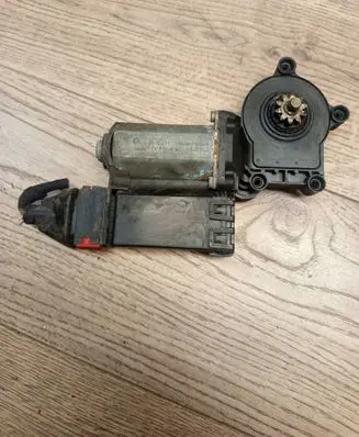Peugeot 406 Front door electric window regulator 0130821693
