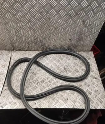 Tesla Model 3 Loading door rubber seal (on body) 109106900e