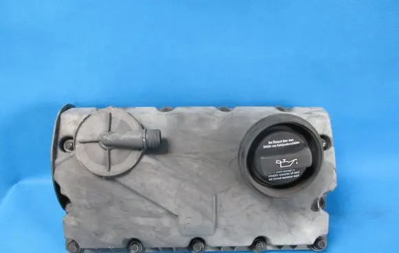 Audi A4 S4 B6 8E 8H Rocker cam cover 038103469