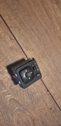 Mitsubishi Grandis Wing mirror switch 183569