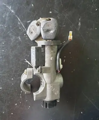 Nissan Almera Tino Ignition lock 28590C9018 5WK48644D