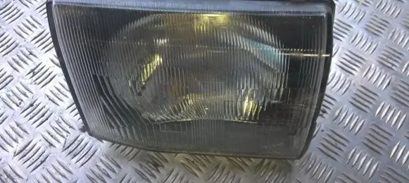 Mitsubishi Pajero Headlight/headlamp 11037751 110-37751