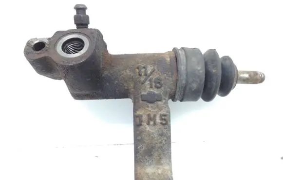 Nissan Primera Master brake cylinder
