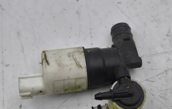 Ford C-MAX II Windscreen/windshield washer pump AV6117K624AA