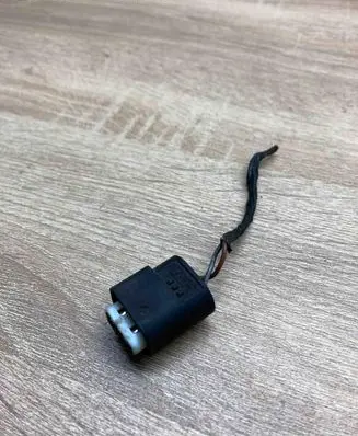 BMW 3 E46 Plug wire 8373330