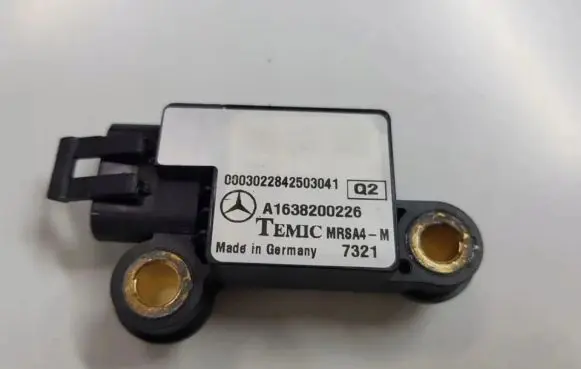 Mercedes-Benz ML W163 Airbag deployment crash/impact sensor