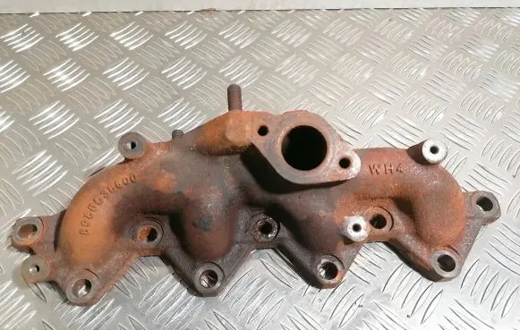 Opel Astra J Exhaust manifold 8980538800