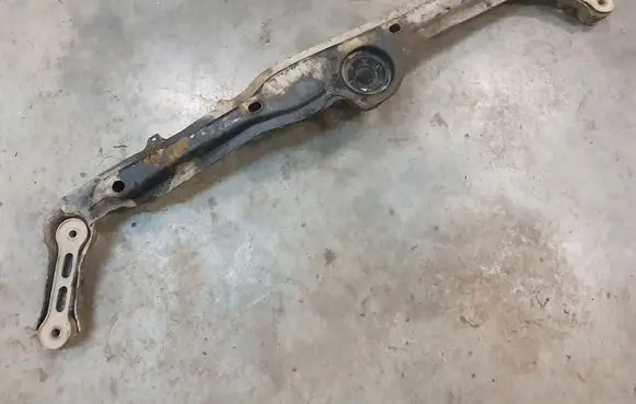 Volkswagen Golf III Front bumper cross member 1H0199200M 1H0199200P