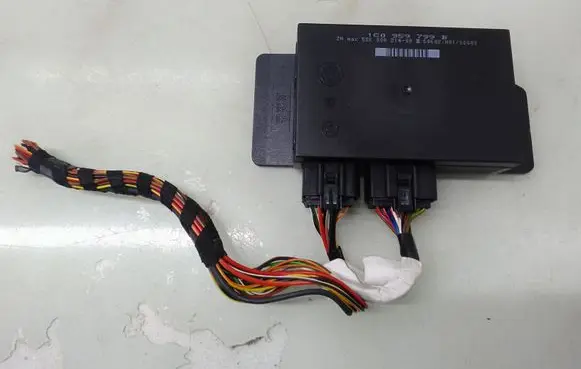 Volkswagen PASSAT B5.5 Comfort/convenience module 1C0959799B